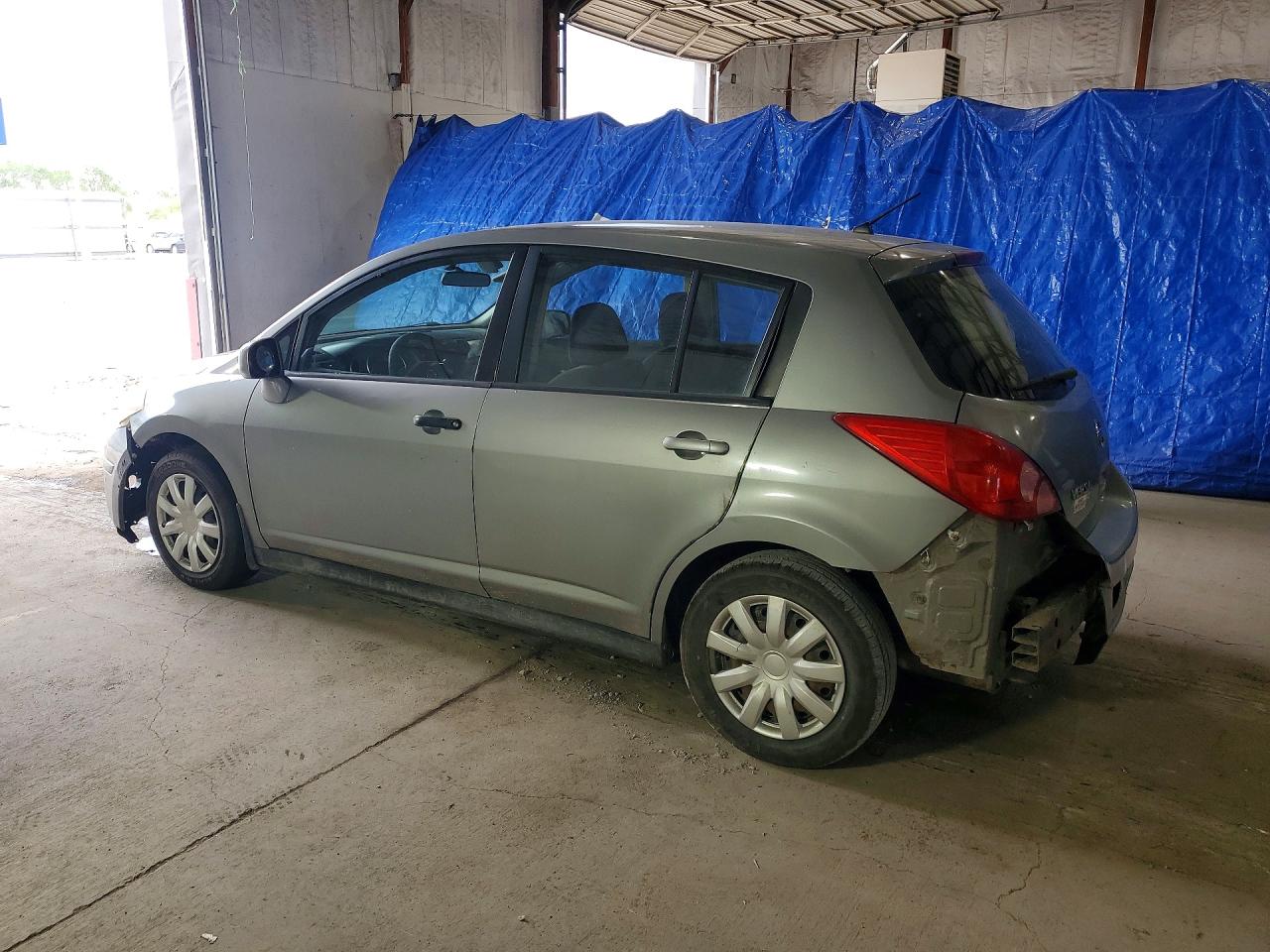 Nissan Versa 1.8 S