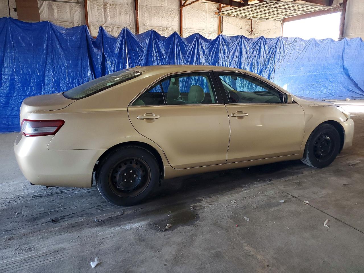 Toyota Camry Base