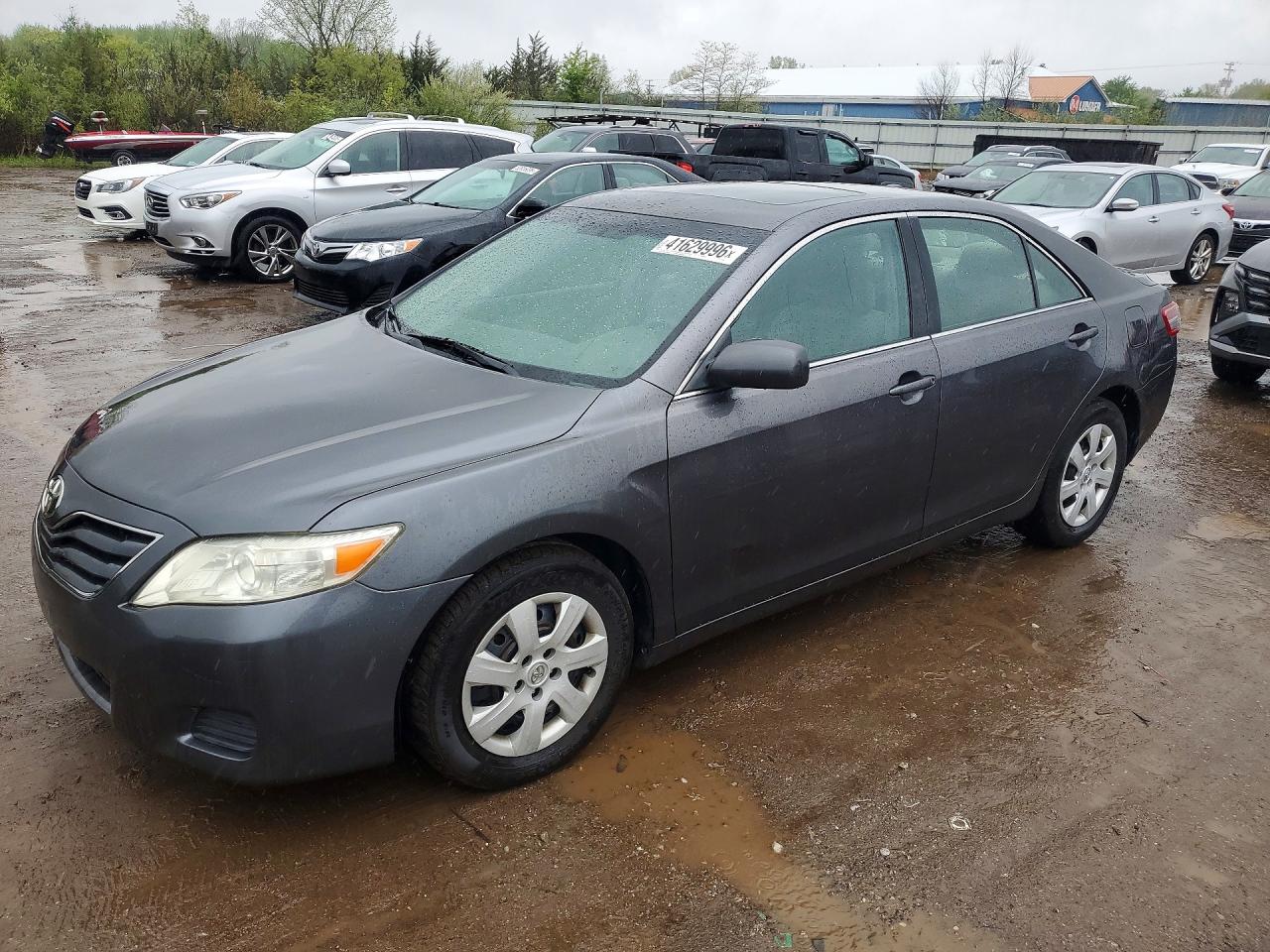 Salvage Toyota Camry Image