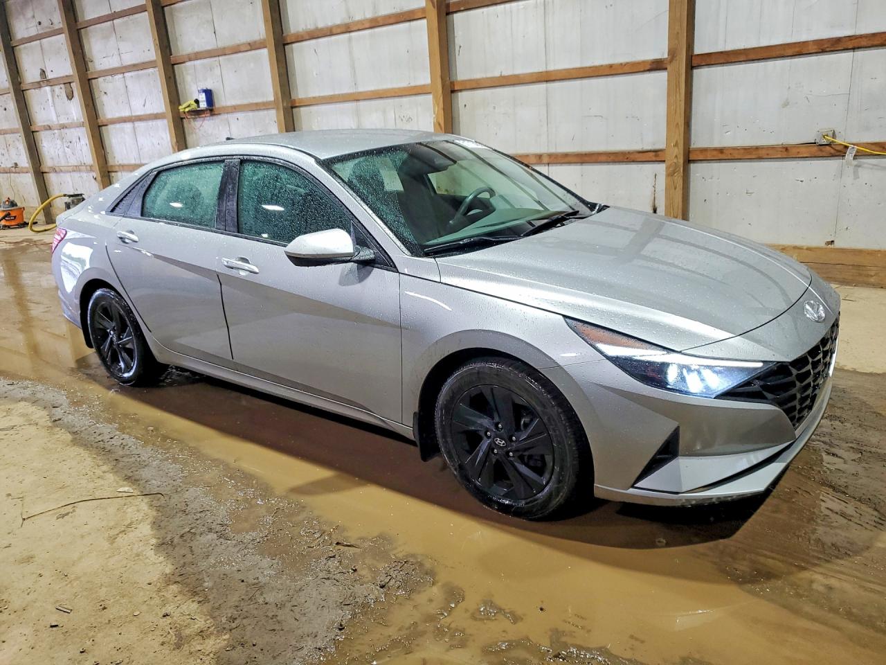 Hyundai ELANTRA Sel