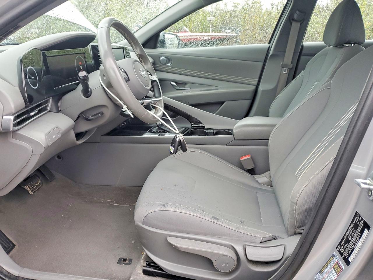 Hyundai ELANTRA Sel