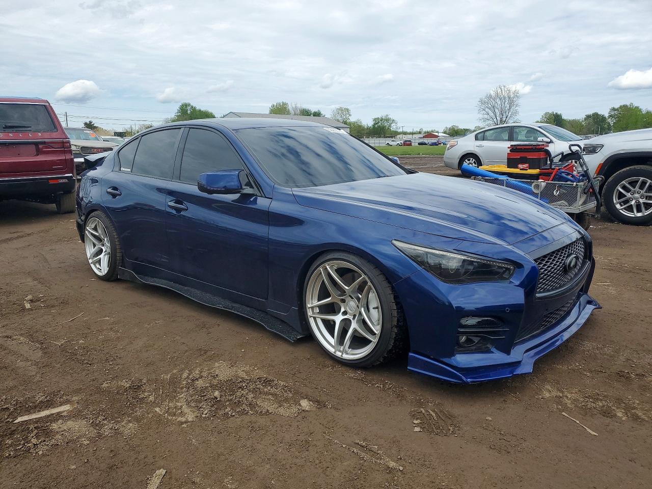 INFINITI Q50