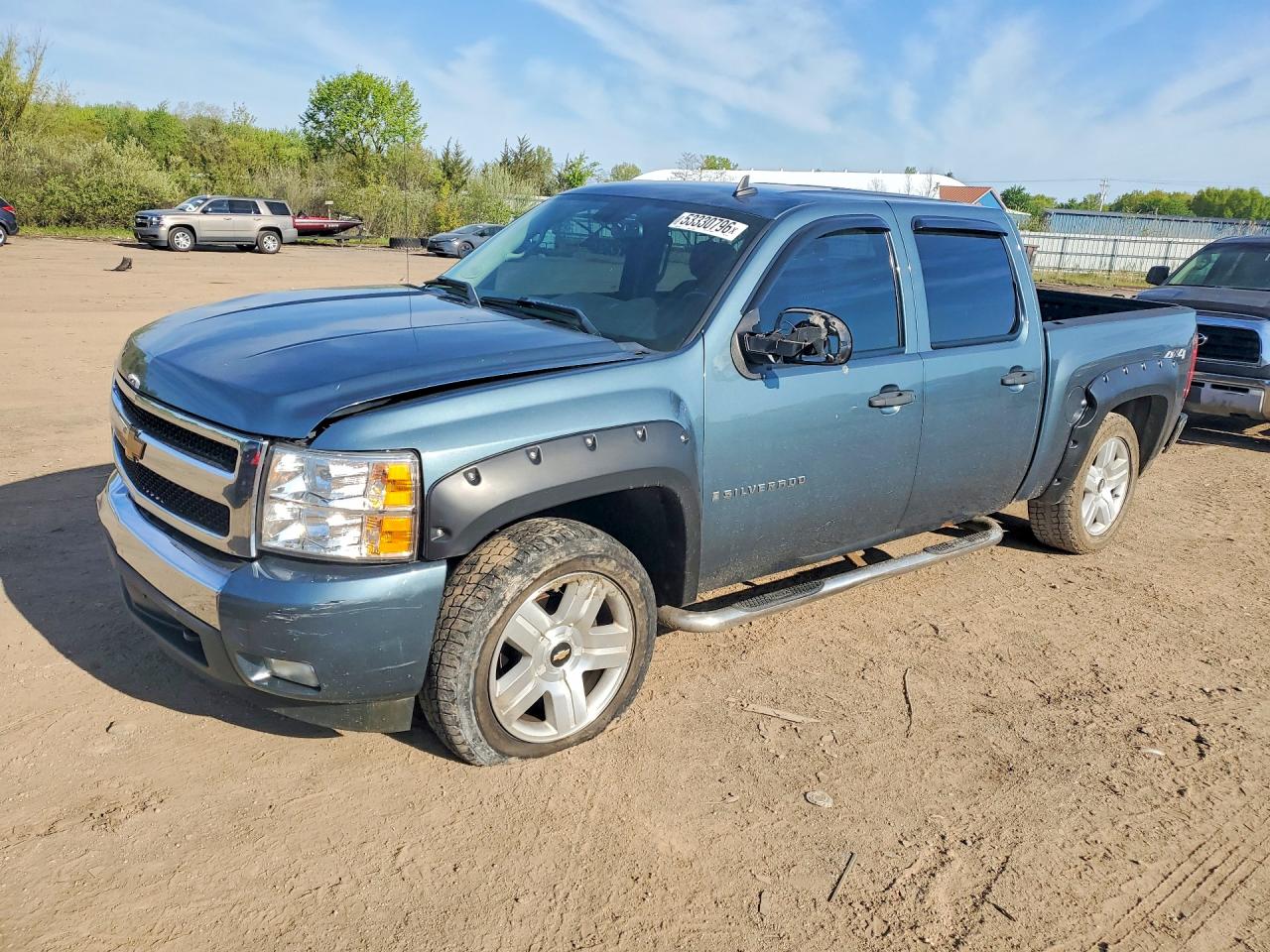 Salvage Chevrolet Silverado Image