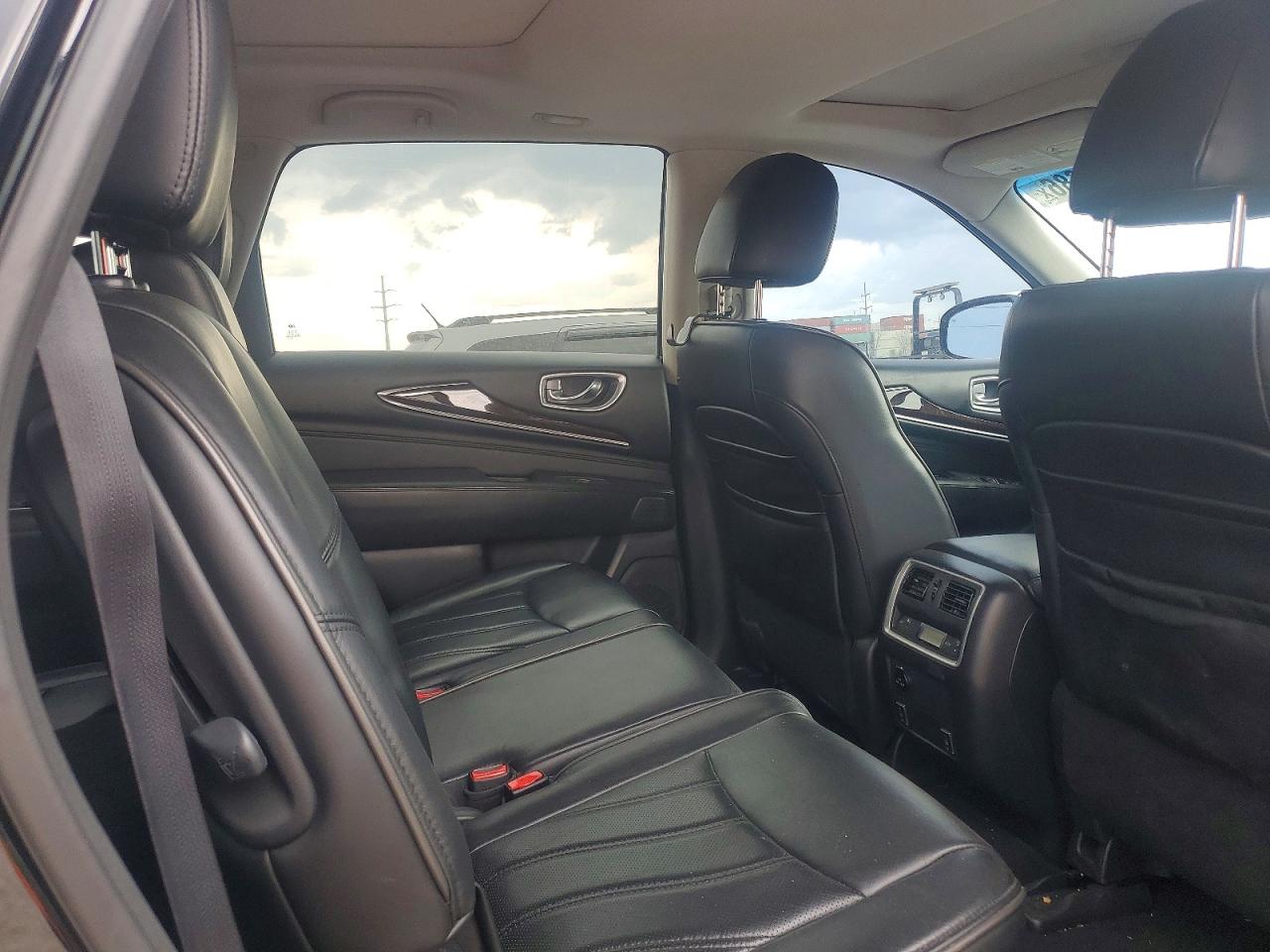 INFINITI Qx Base