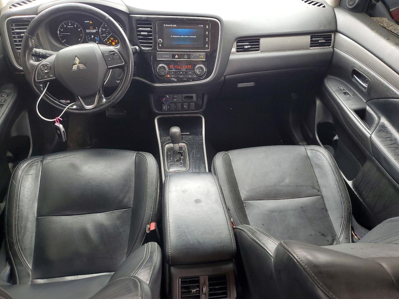Mitsubishi Outlander Se