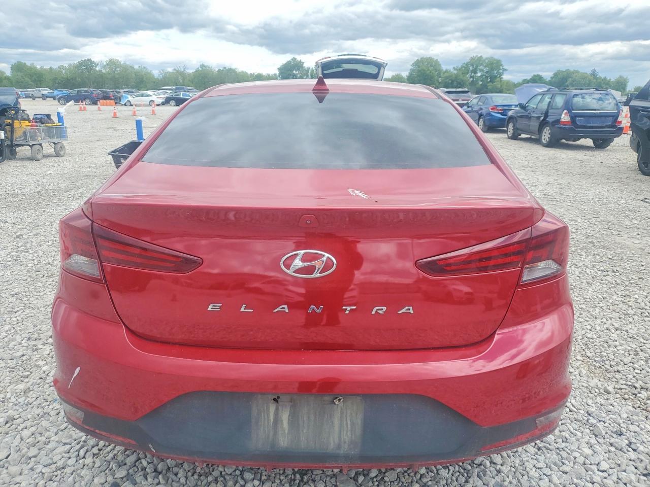 Hyundai ELANTRA Sel