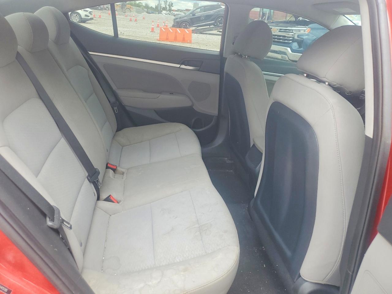 Hyundai ELANTRA Sel