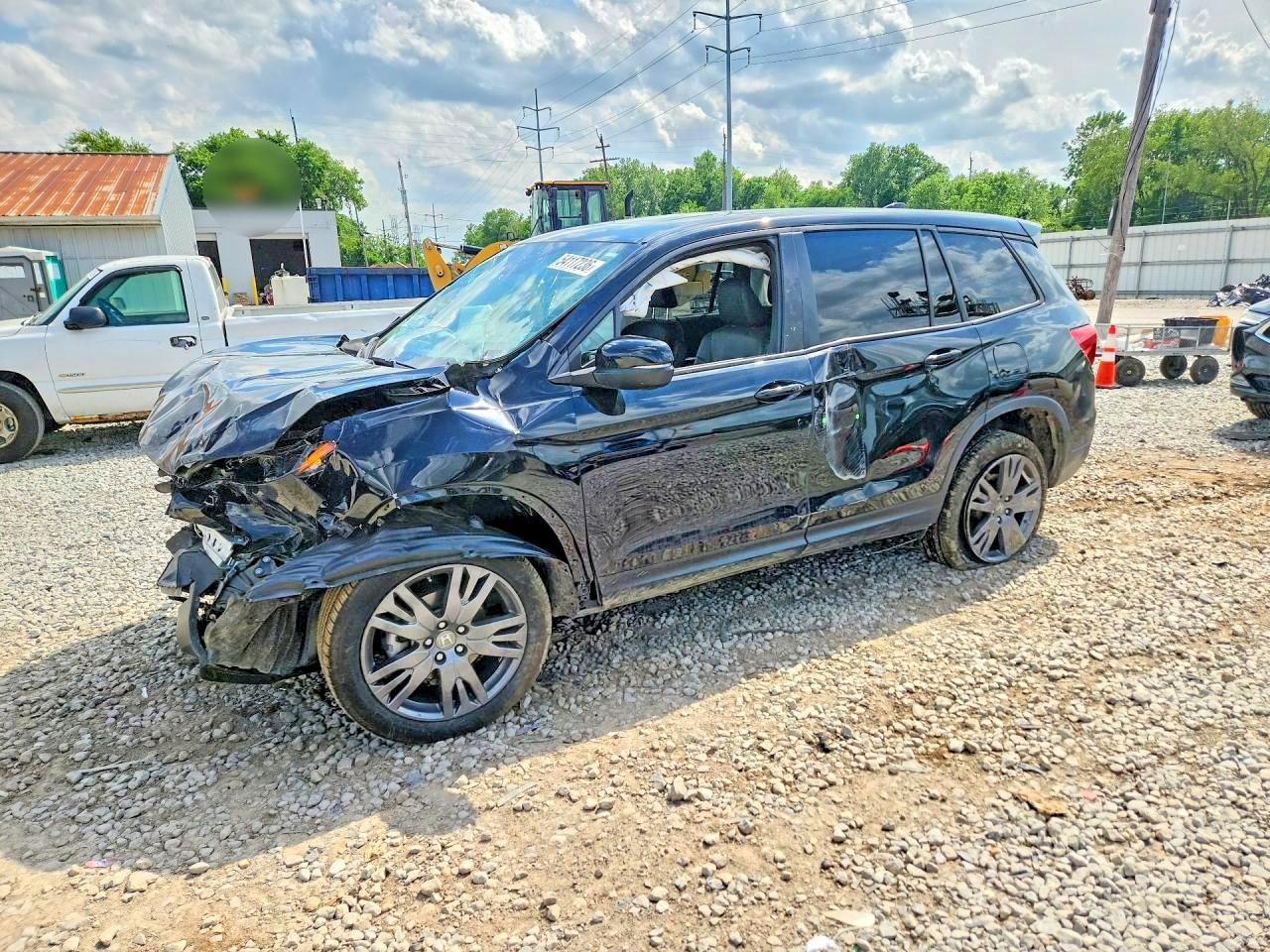 Salvage Honda Passport Image