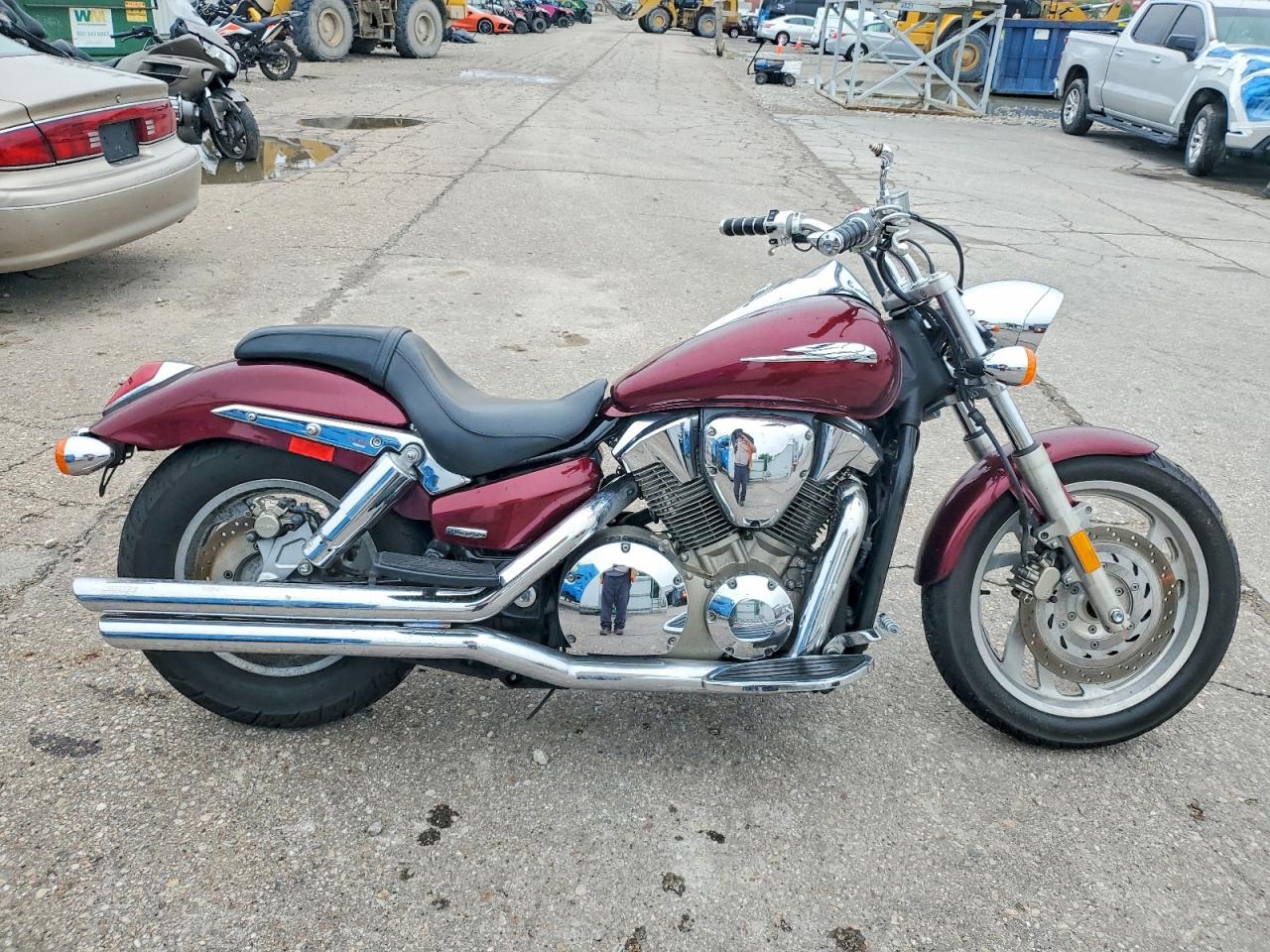 Salvage Honda Vtx Cycle Image