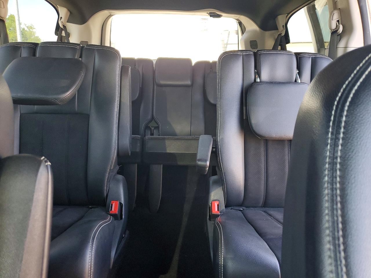 Dodge Caravan Sxt