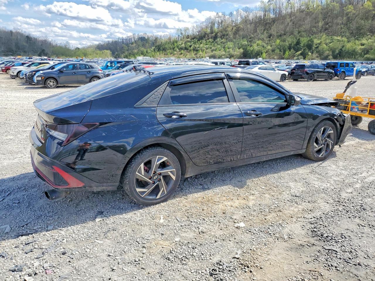 Hyundai ELANTRA Limited