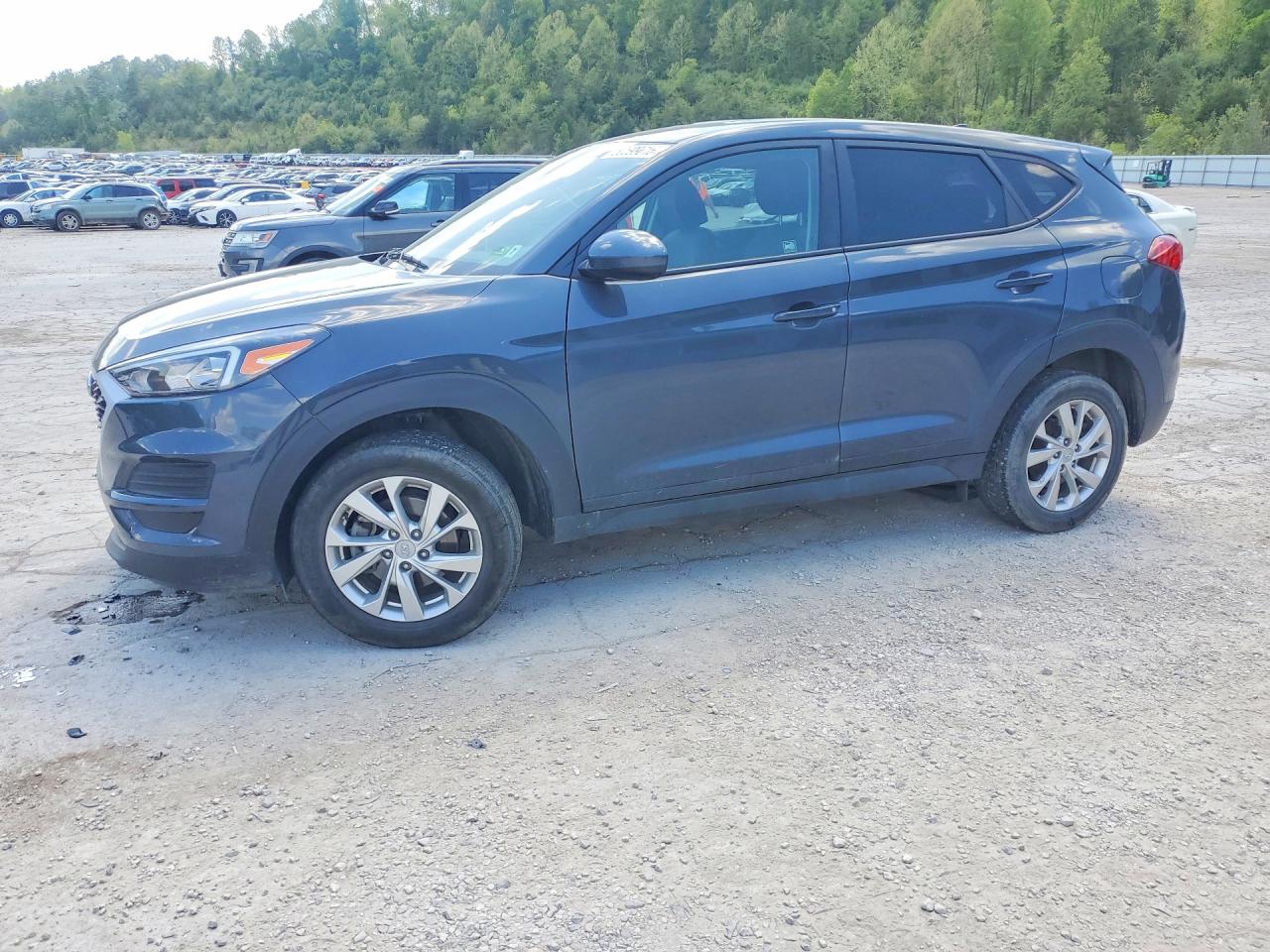 Salvage Hyundai TUCSON Image