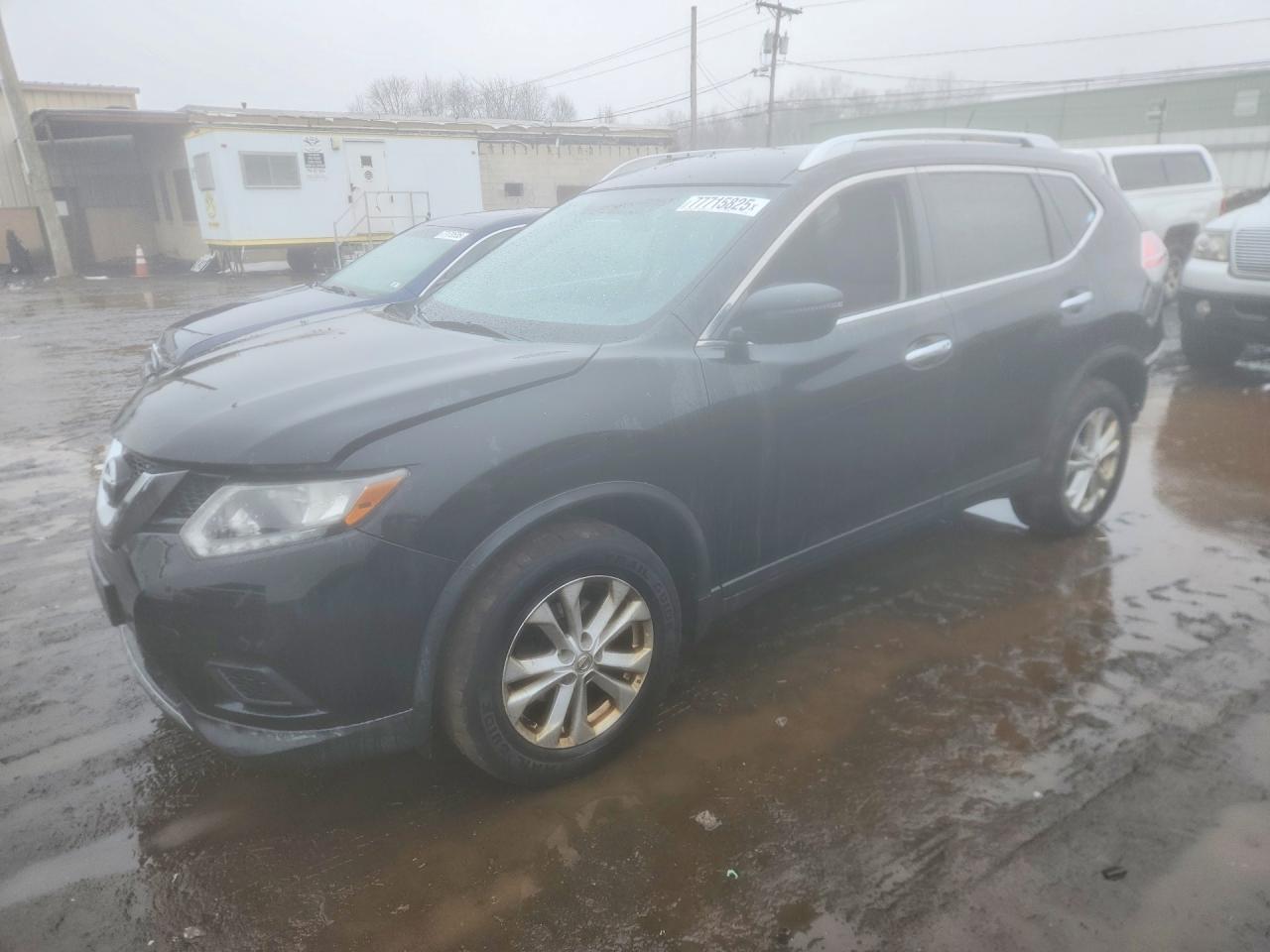 Salvage Nissan Rogue Image