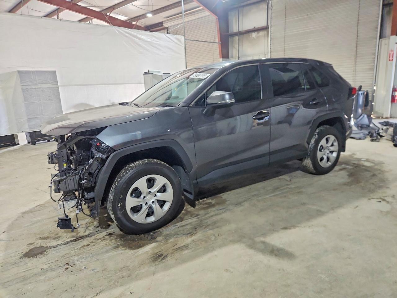 Salvage Toyota RAV4 Image