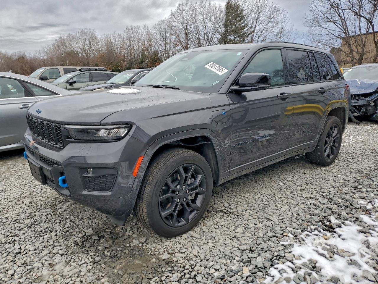 Salvage Jeep Grand Cherokee Image