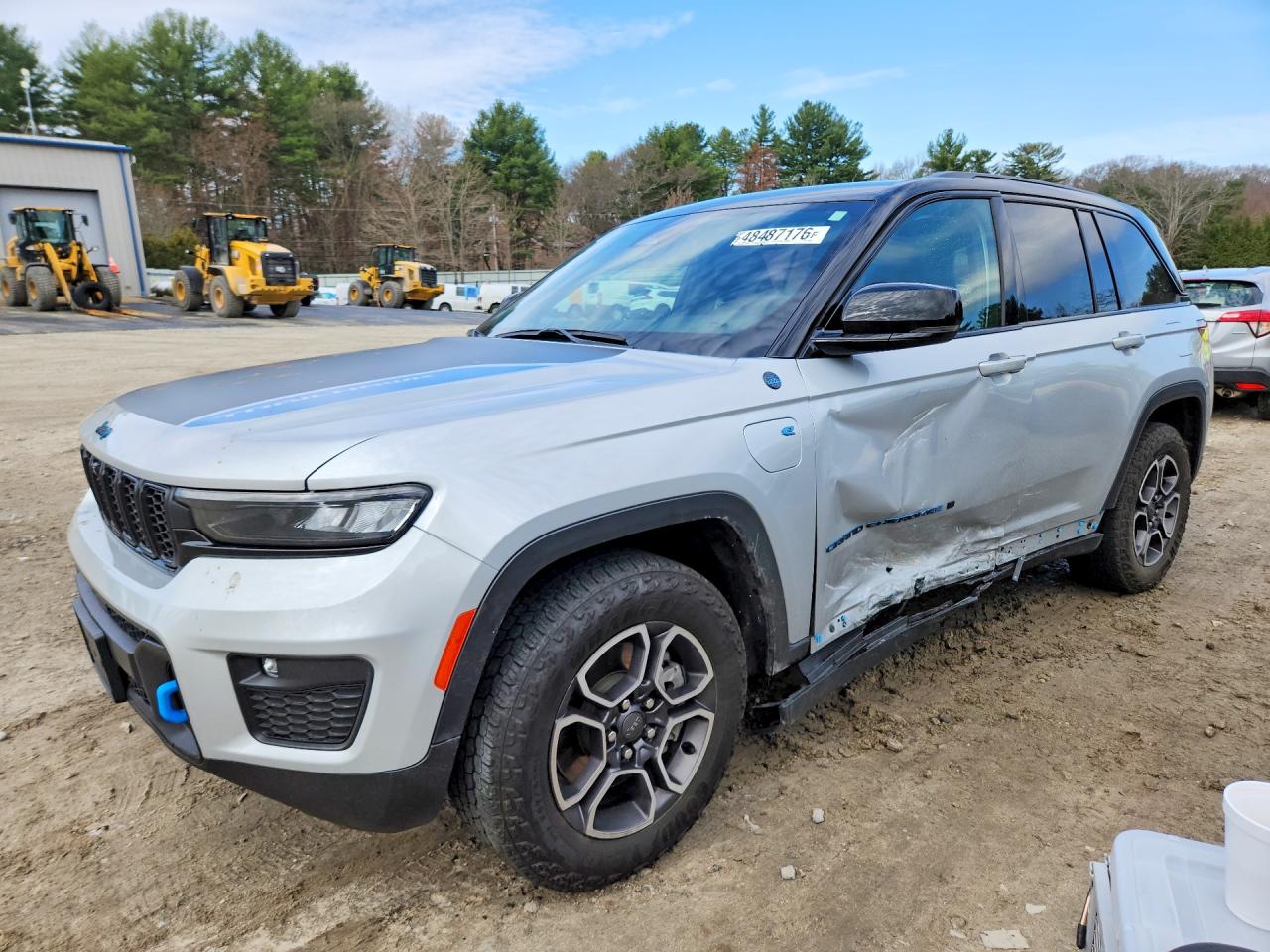 Salvage Jeep Grand Cherokee Image
