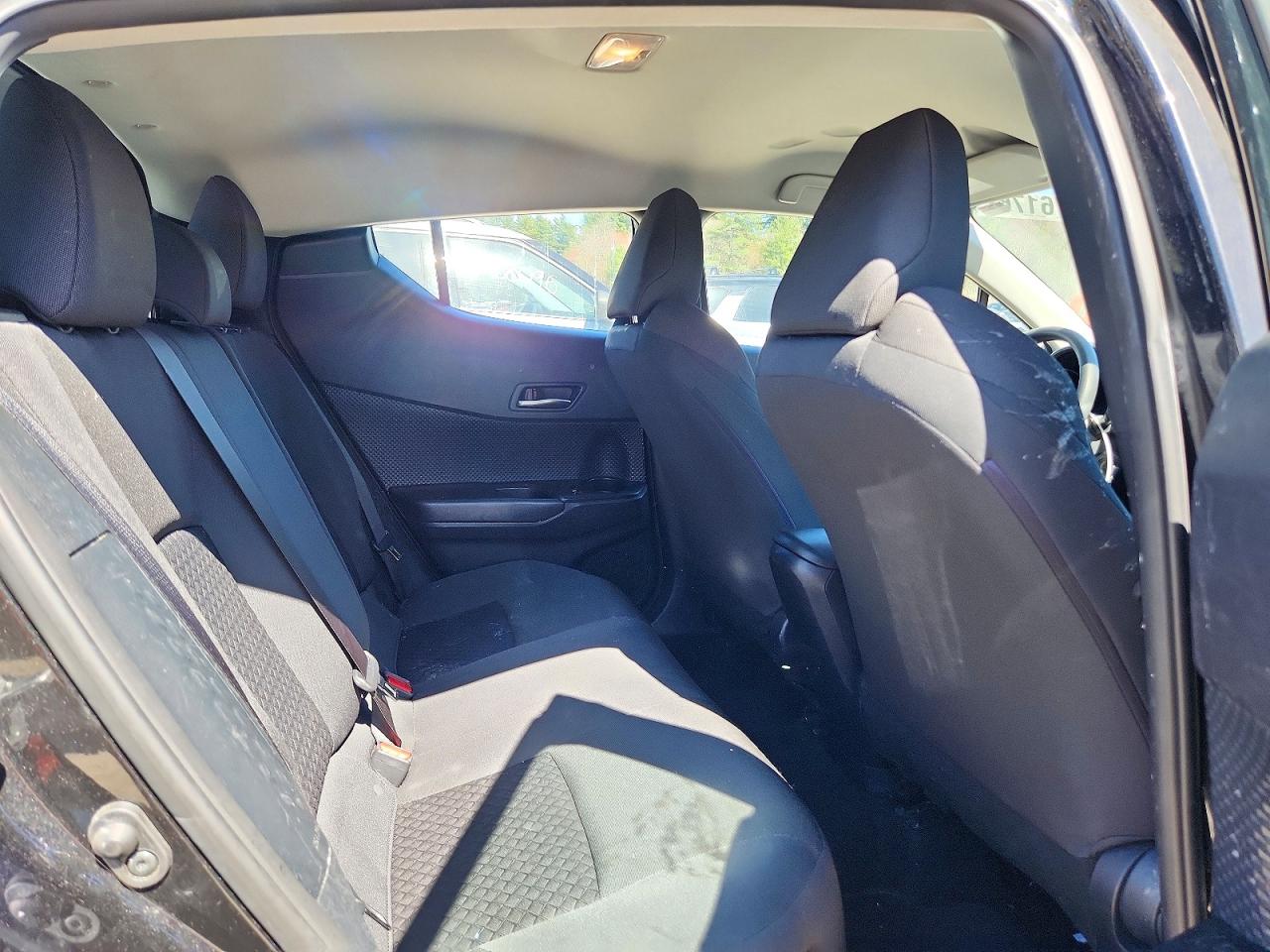 Toyota C-hr Le Le