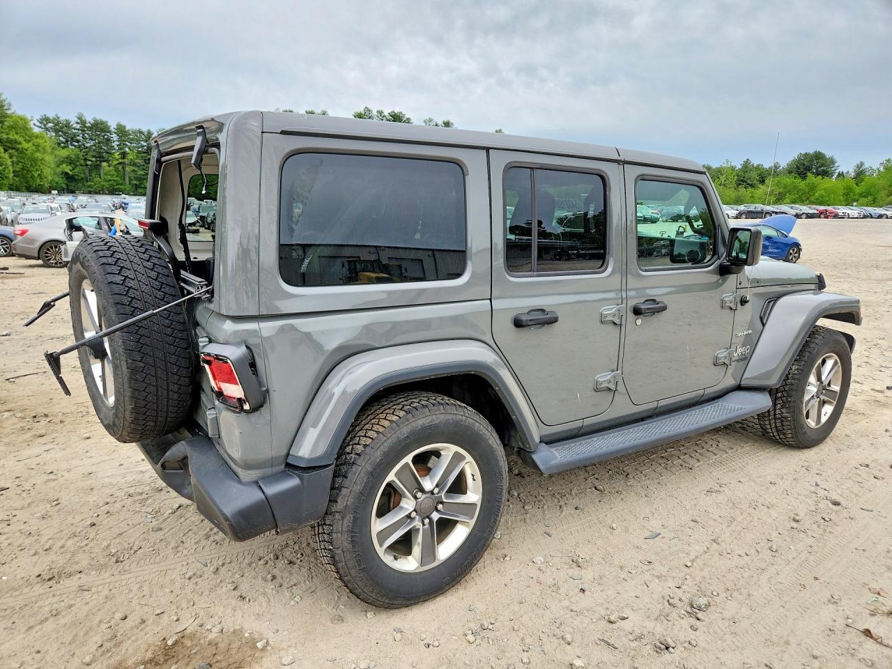 Jeep Wrangler Sahara