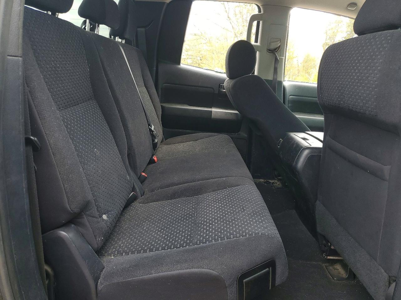 Toyota Tundra Double Cab Sr5