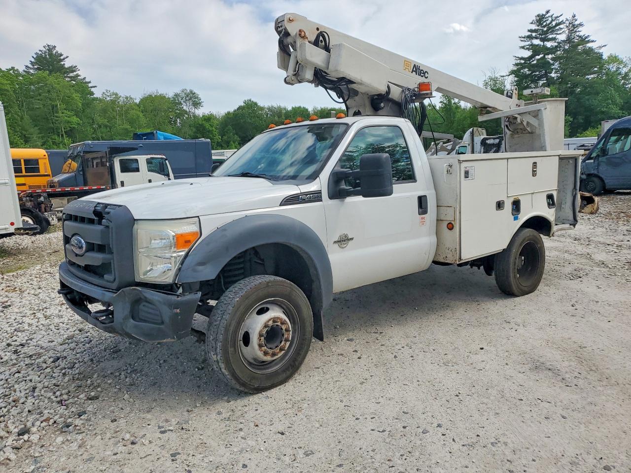 Salvage Ford F-450 Image