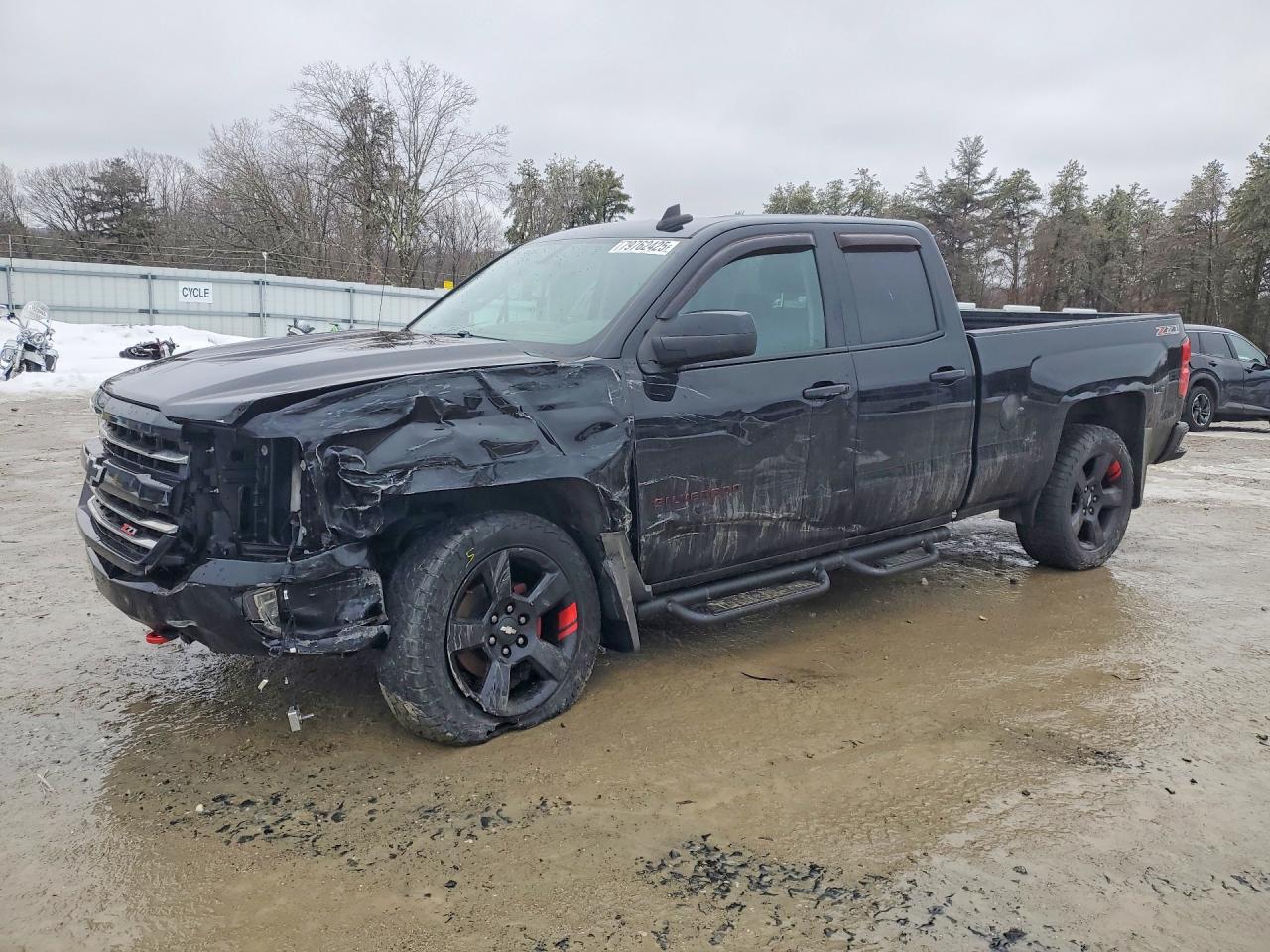 Salvage Chevrolet Silverado Image