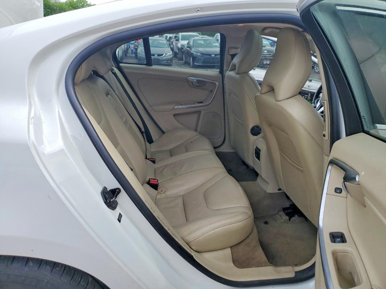 Volvo S60 T5