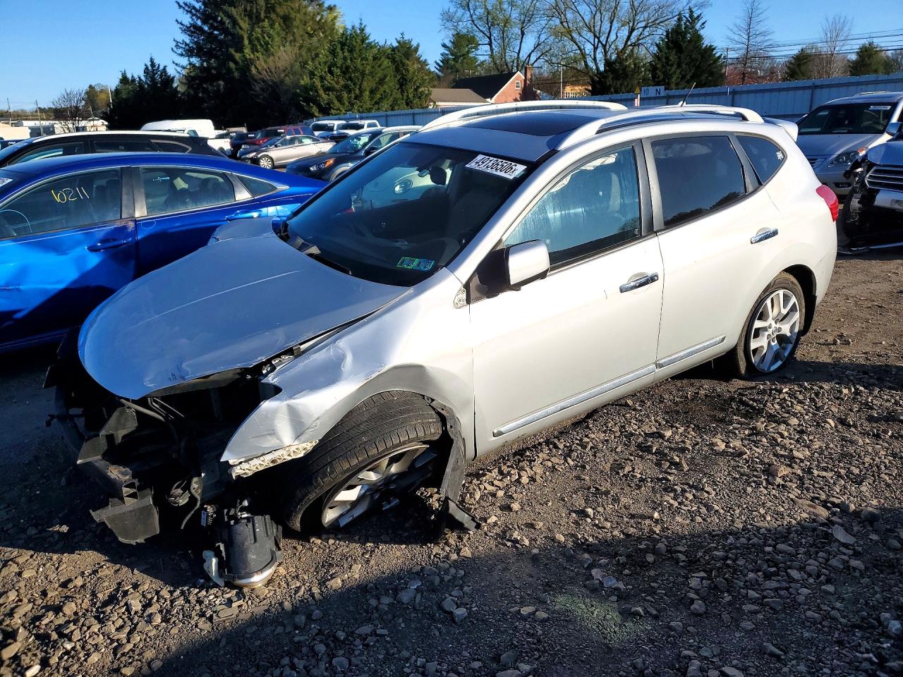 Salvage Nissan Rogue Image