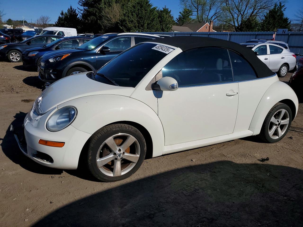 Salvage Volkswagen Beetle Image