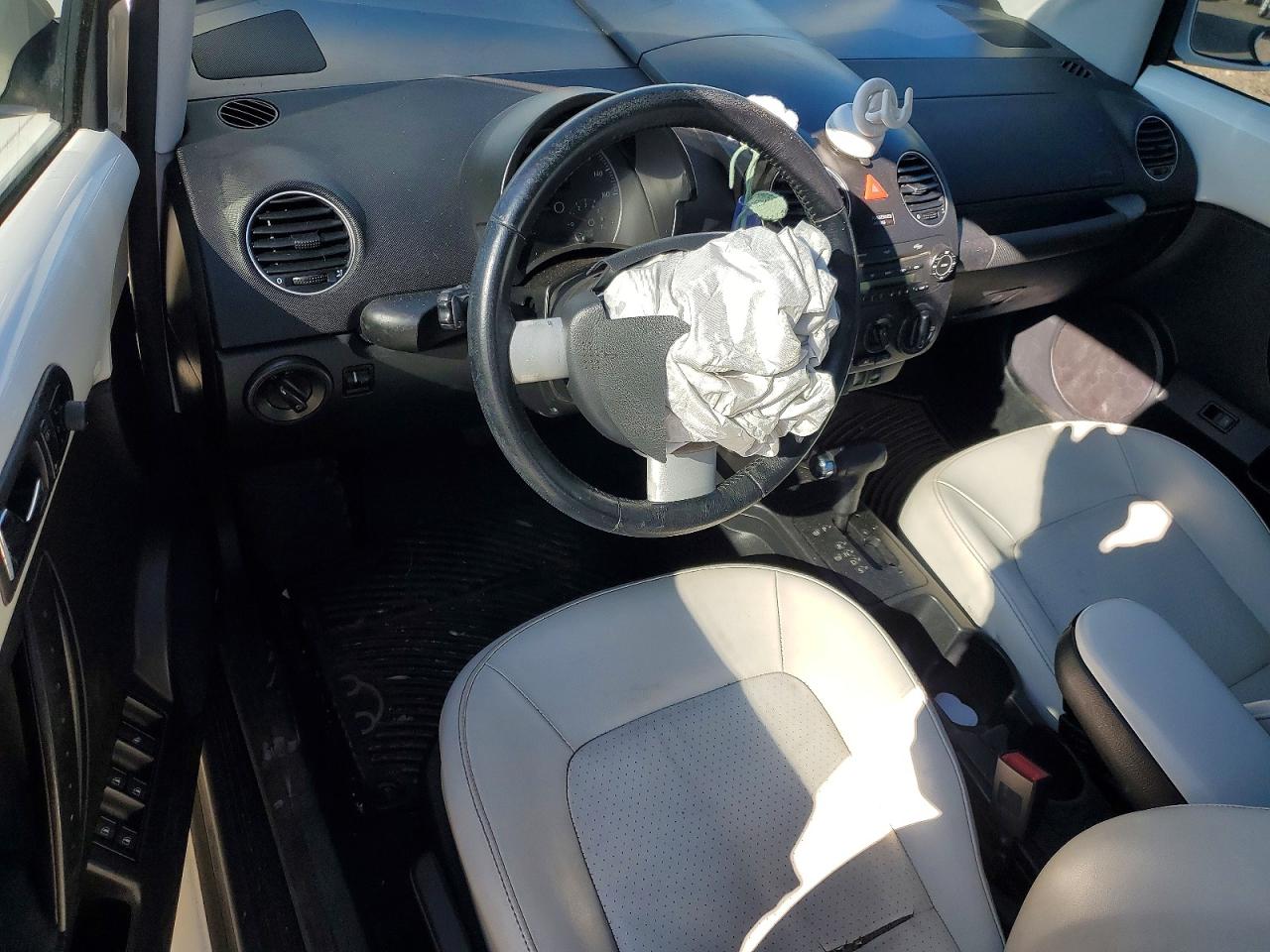 Volkswagen Beetle Triple White
