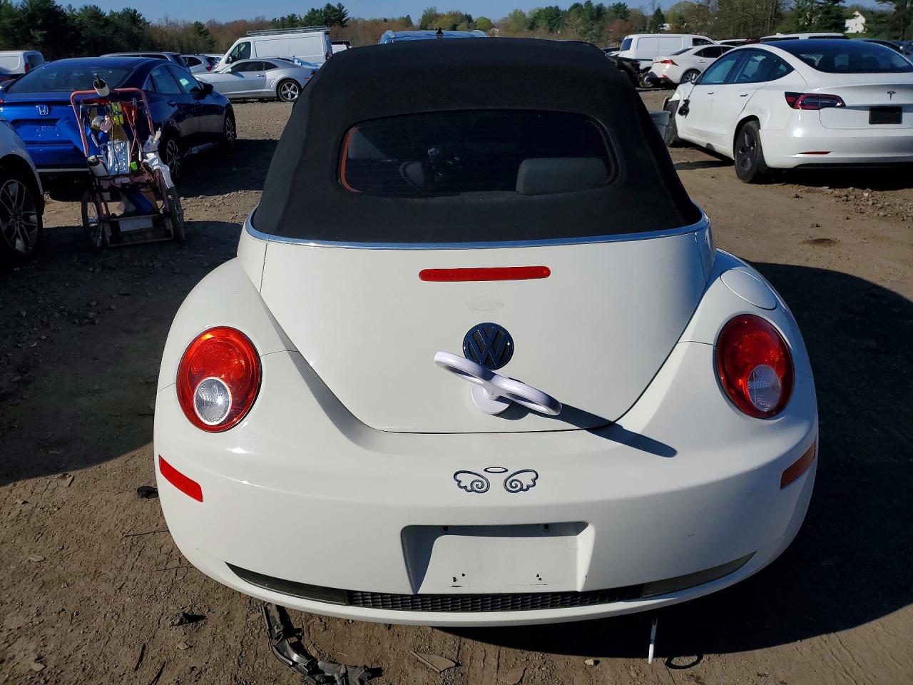 Volkswagen Beetle Triple White