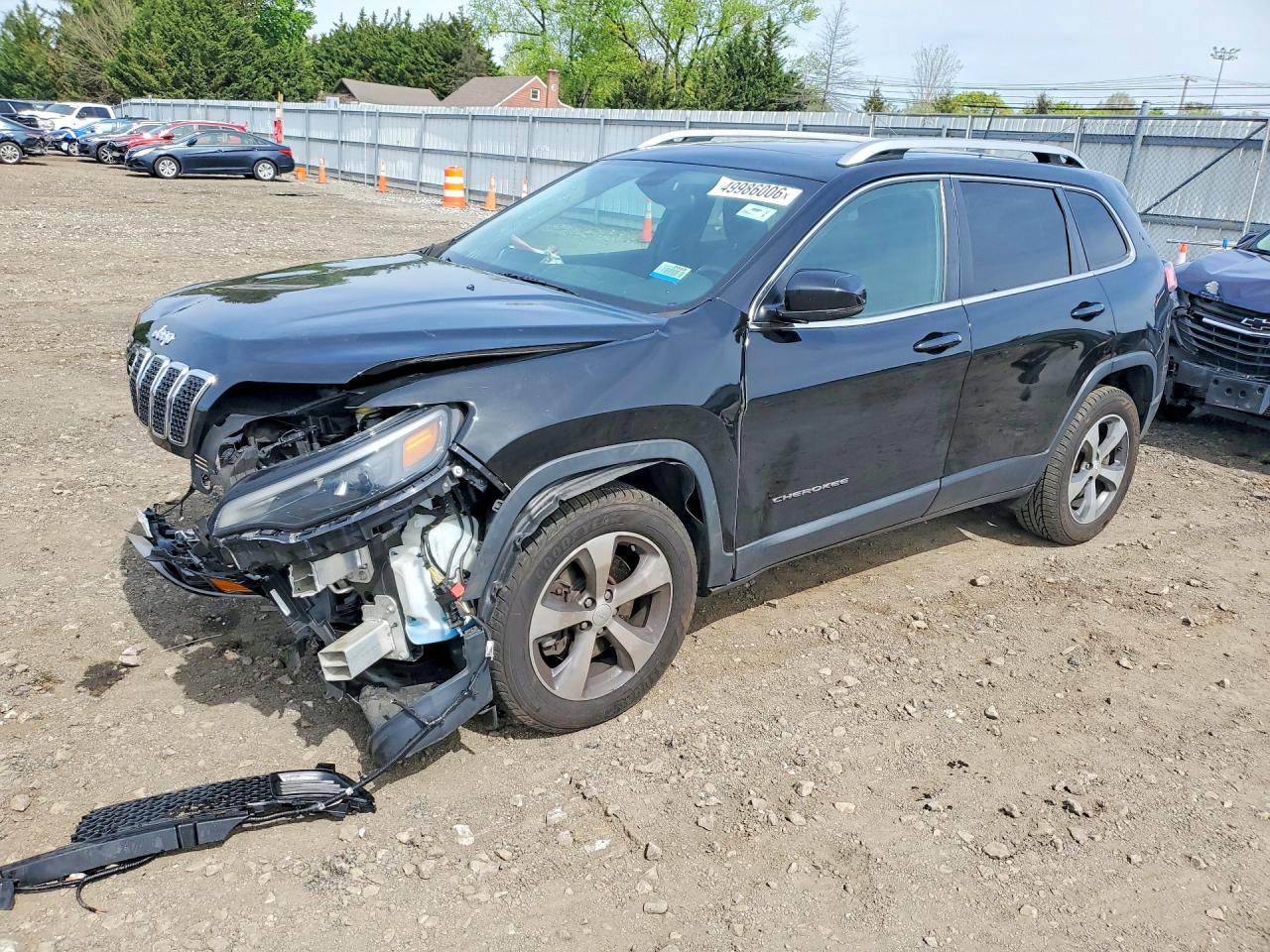 Salvage Jeep Grand Cherokee Image