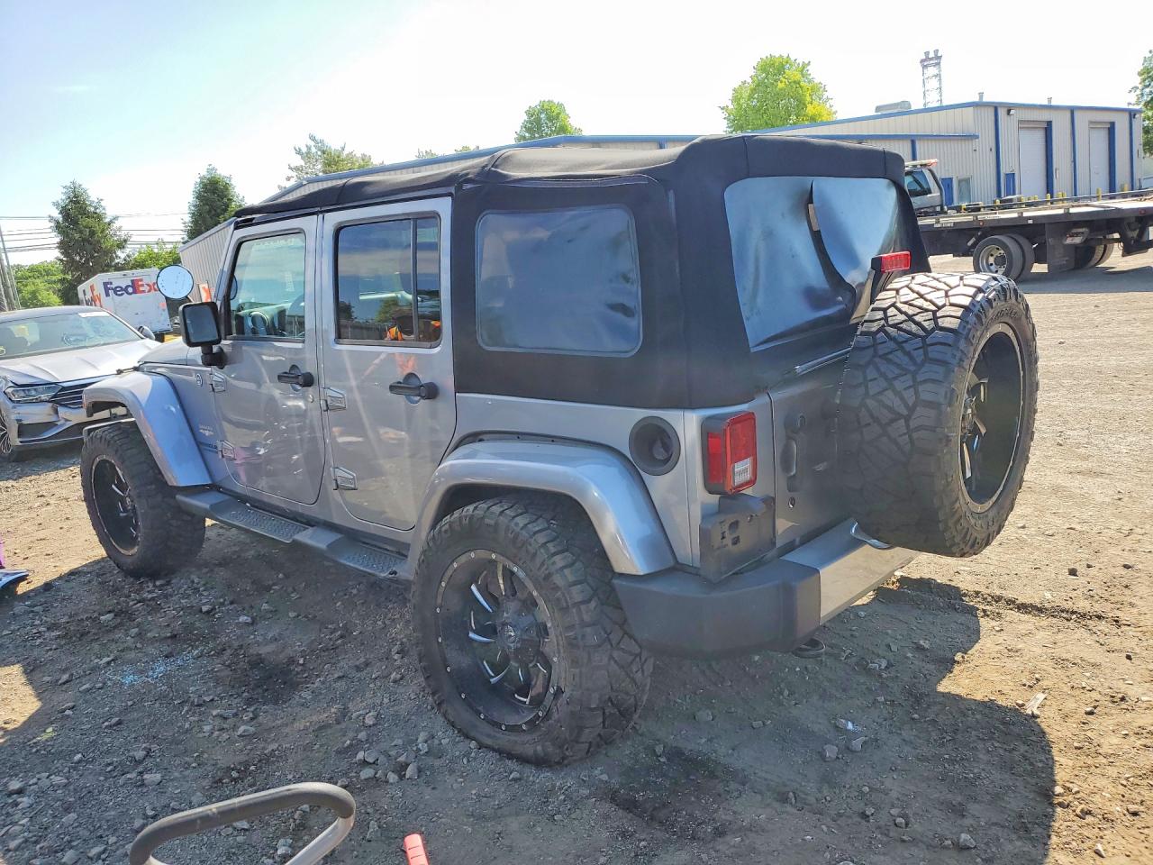 Jeep Wrangler Sahara