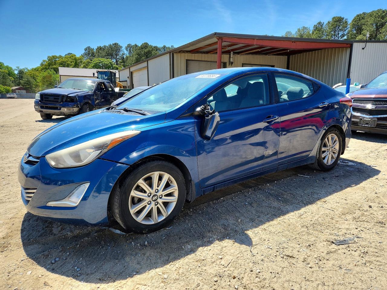 Salvage Hyundai ELANTRA Image