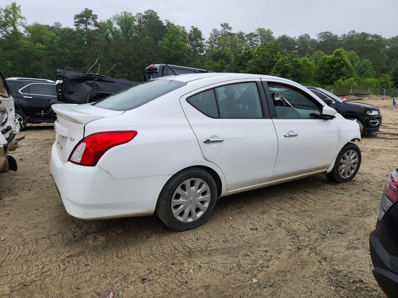 Nissan Versa 1.6 Sv