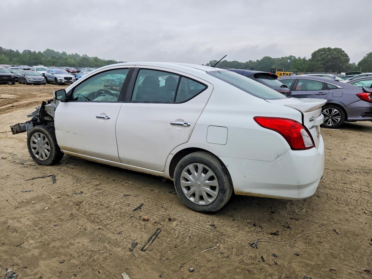 Nissan Versa 1.6 Sv