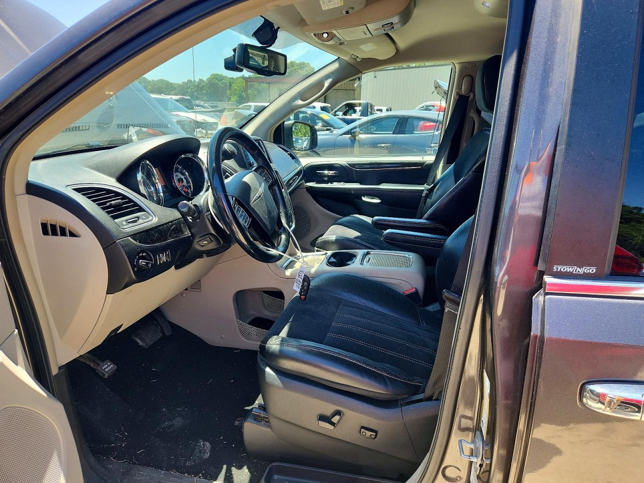 Chrysler Minivan Touring L