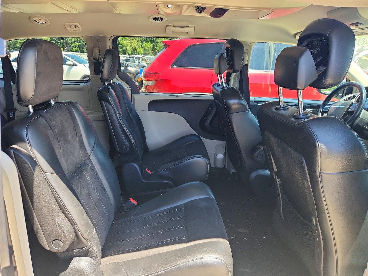 Chrysler Minivan Touring L