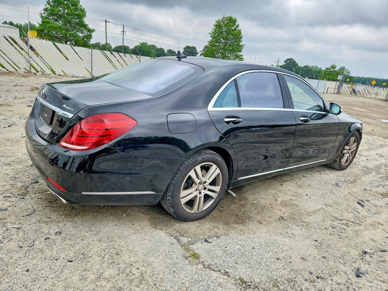 Mercedes-Benz S-Class 550 4matic