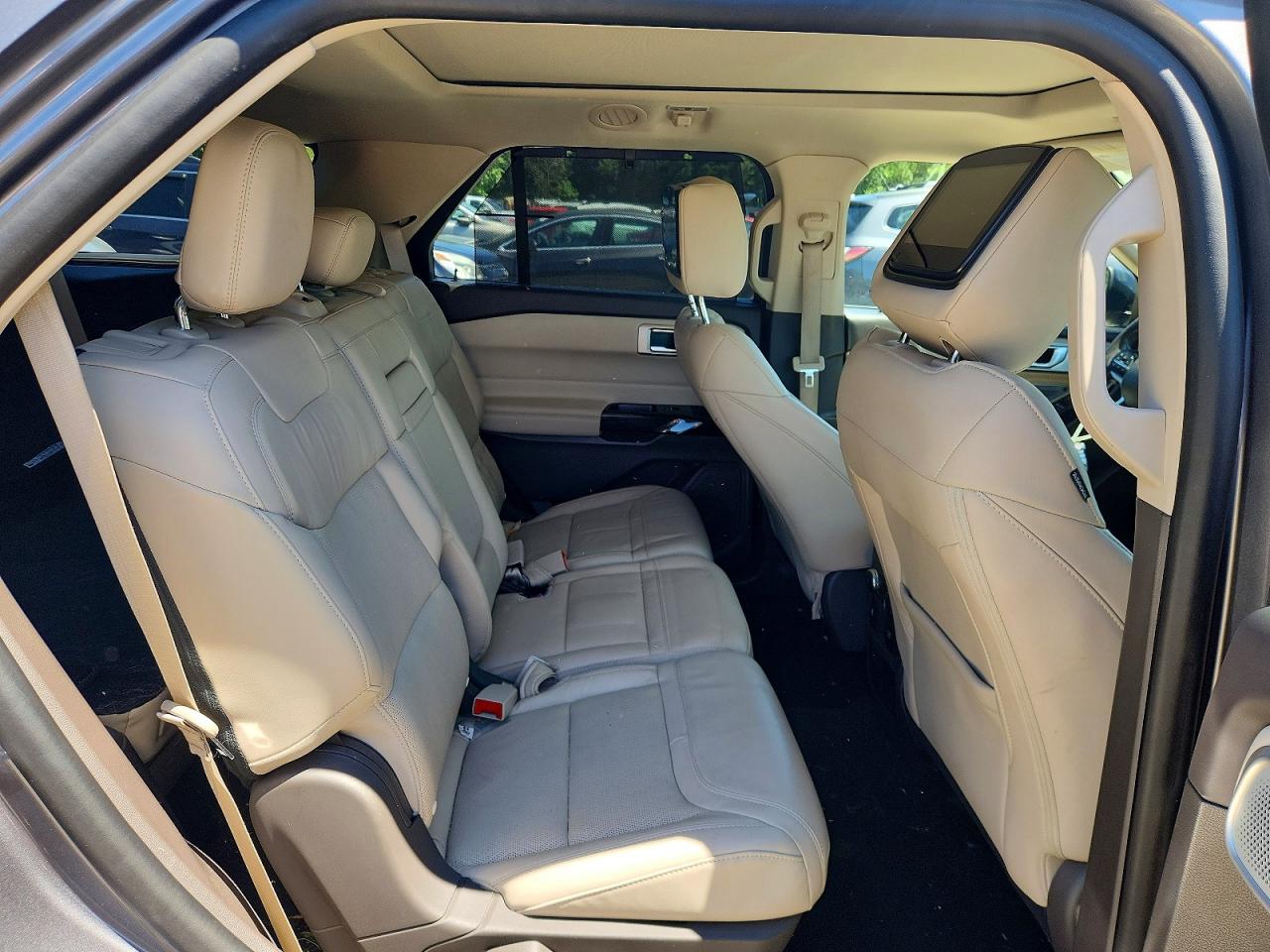 Ford Explorer Platinum