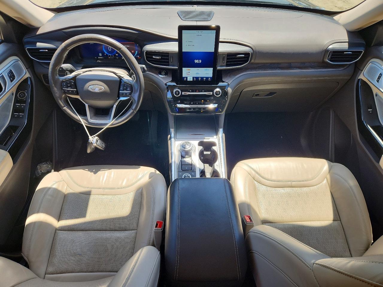 Ford Explorer Platinum