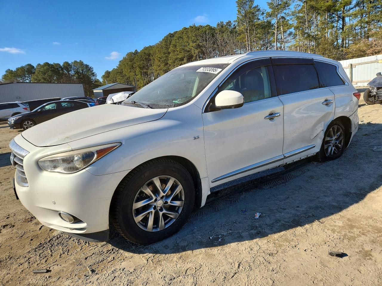 Salvage INFINITI Qx Image
