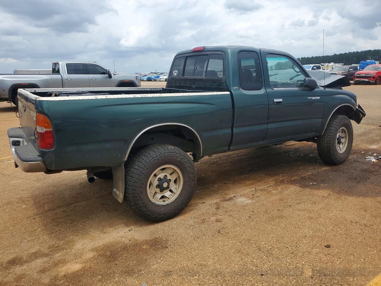 Toyota Tacoma Xtracab
