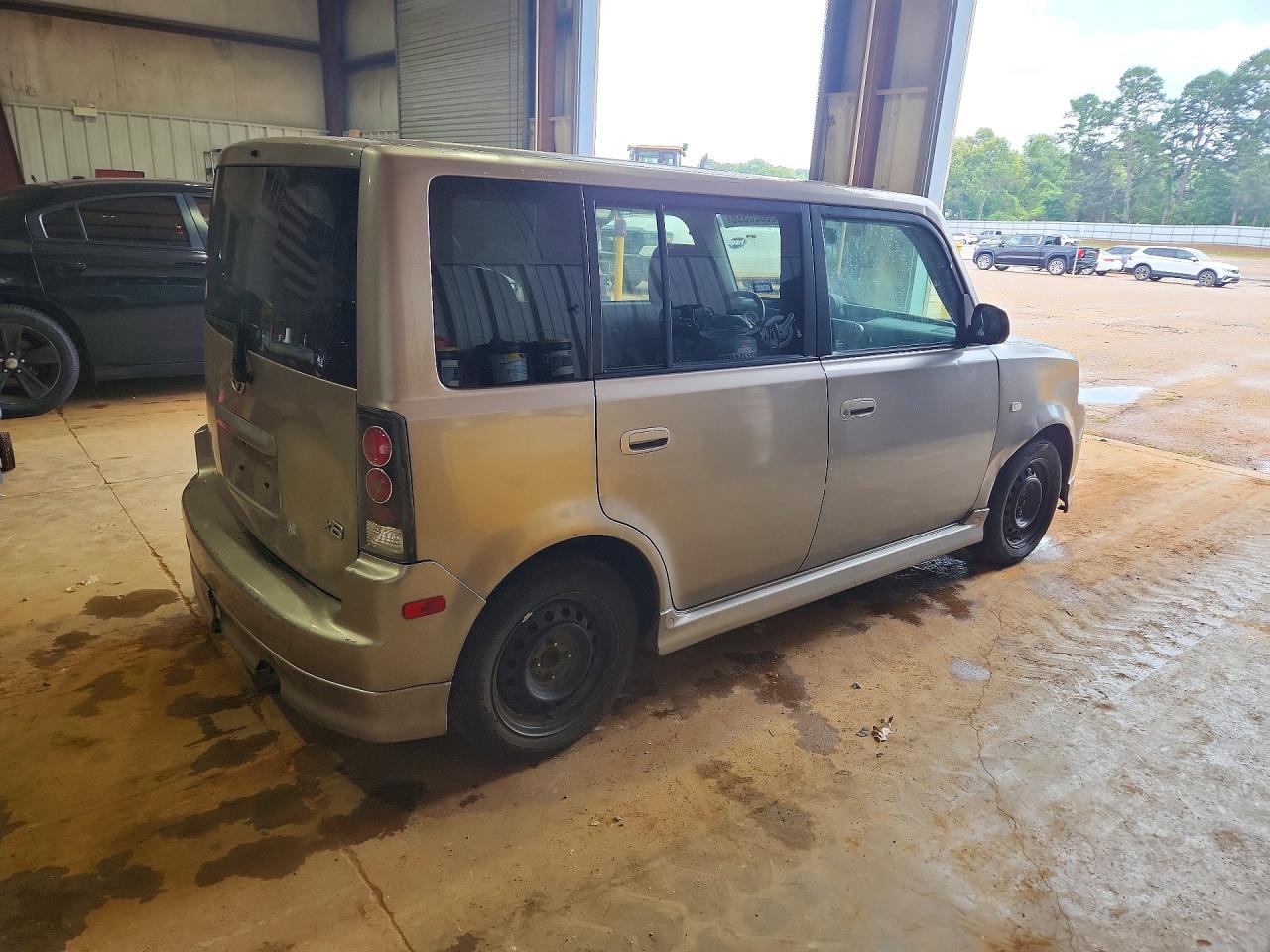 Toyota Scion Xb
