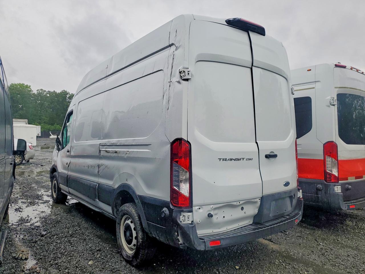 Ford Transit T-250