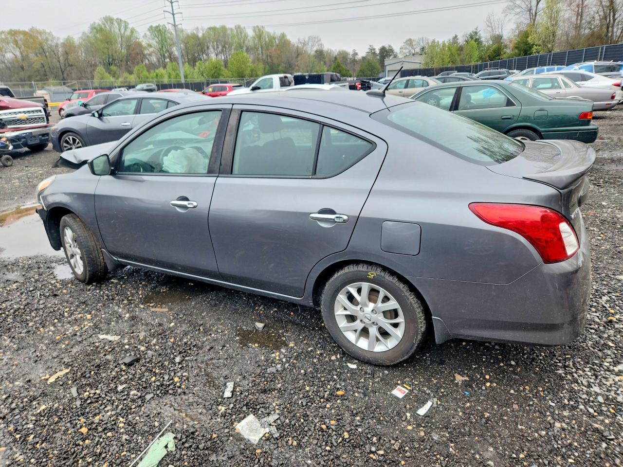 Nissan Versa Sv