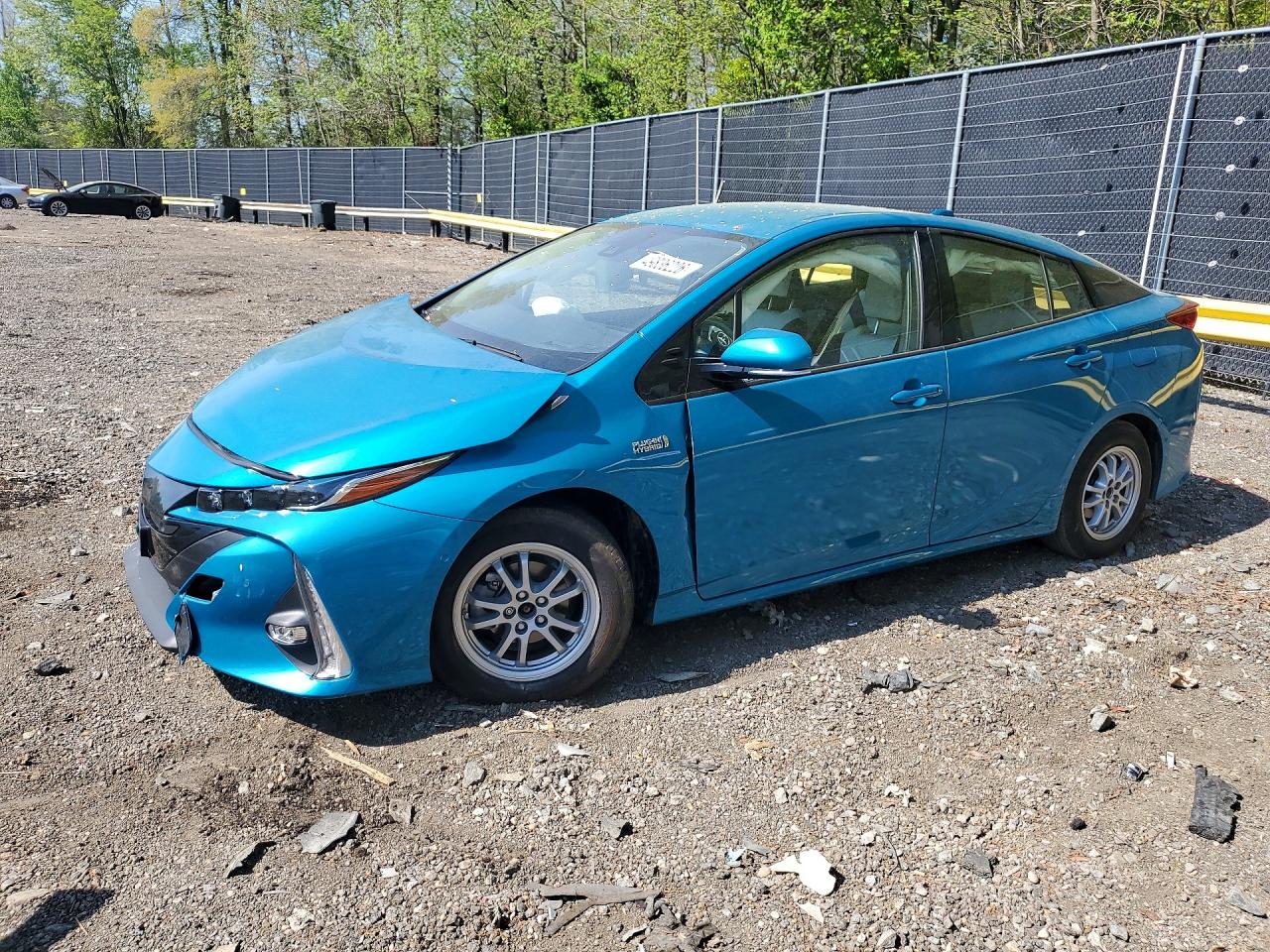 Salvage Toyota Prius Image