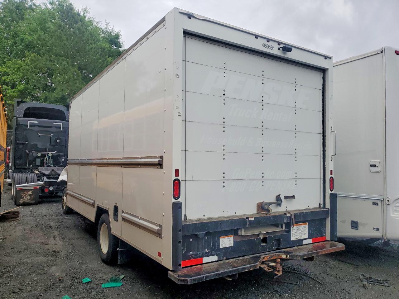Ford Econoline E350 Super Duty Cutaway Van
