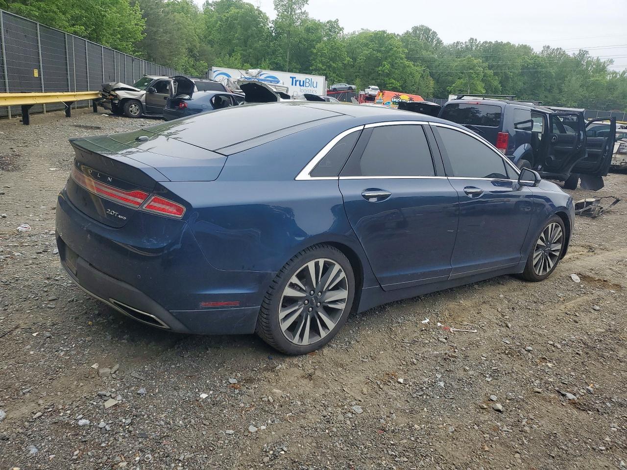 Lincoln MKZ Reserve