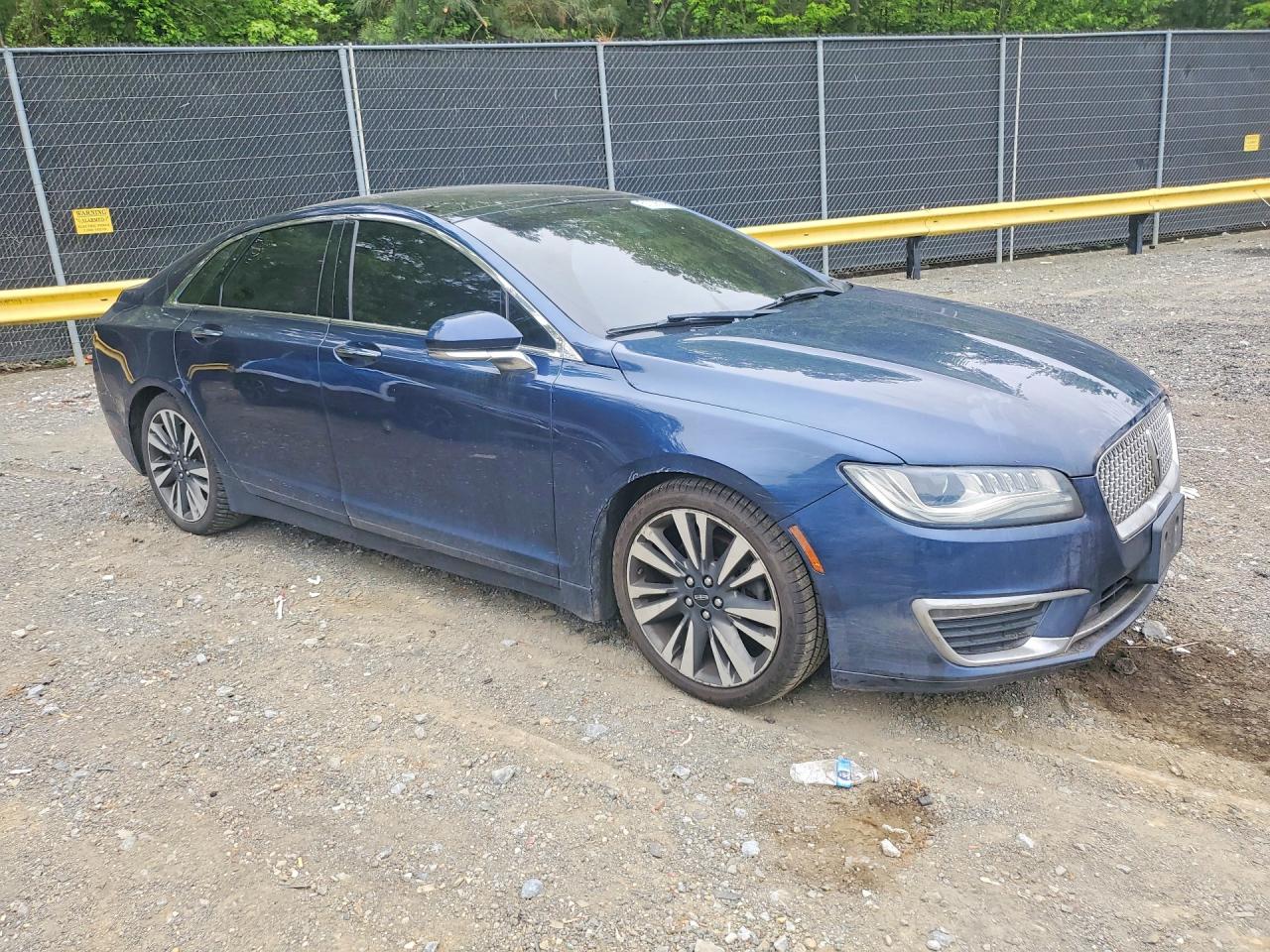 Lincoln MKZ Reserve