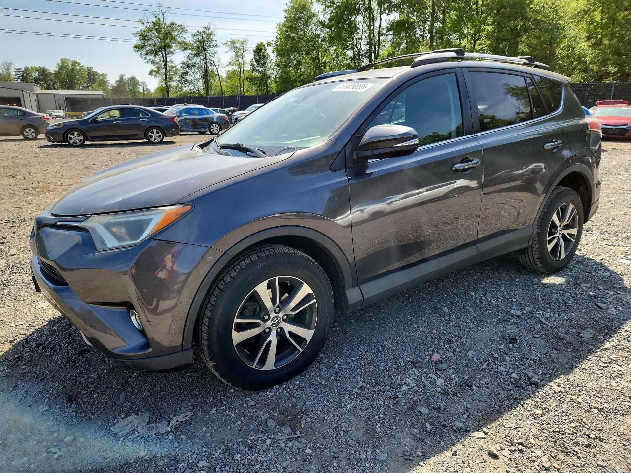 Salvage Toyota RAV4 Image